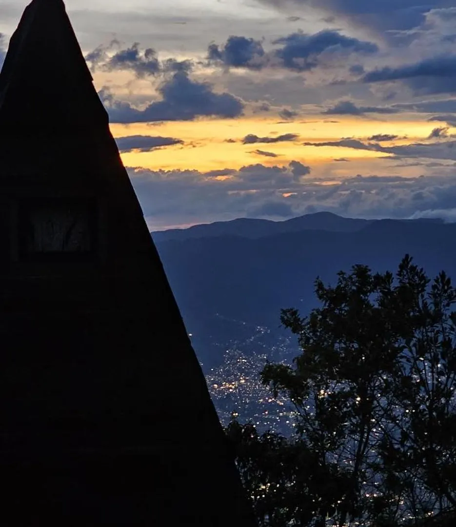 Chalet Villa Glamping Sabia Con Wifi, Fogata Y Vistas De Medellin Santa Elena  Colombia